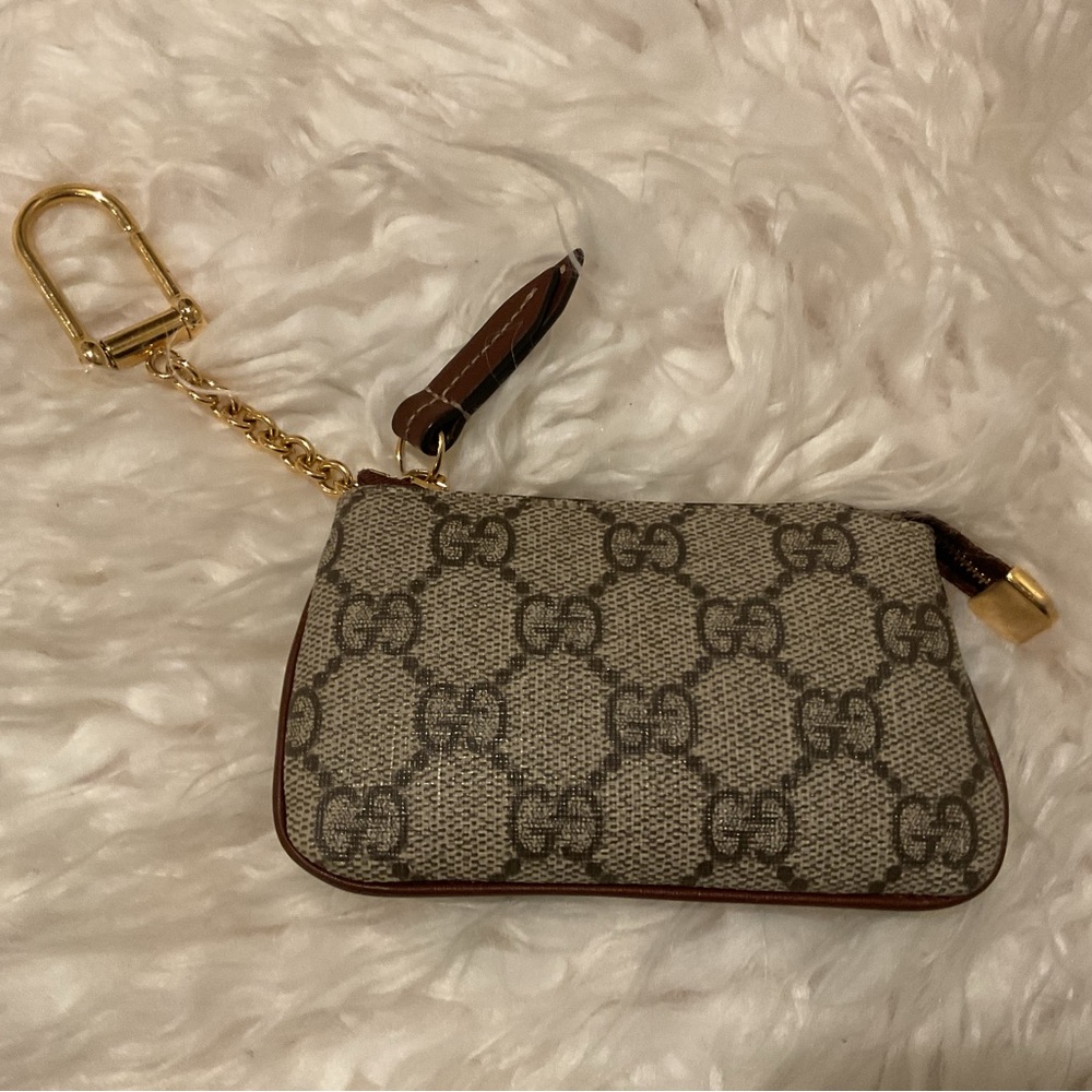 Gucci Beige and Brown GG Canvas Key Pouch - Picture 1 of 8